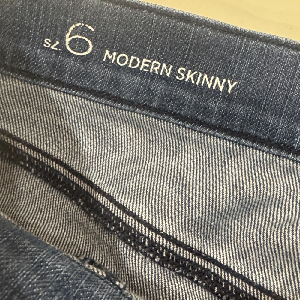 LOFT Modern Skinny Sailor Button Jeans Size 6 Dark Wash - Picture 7 of 8